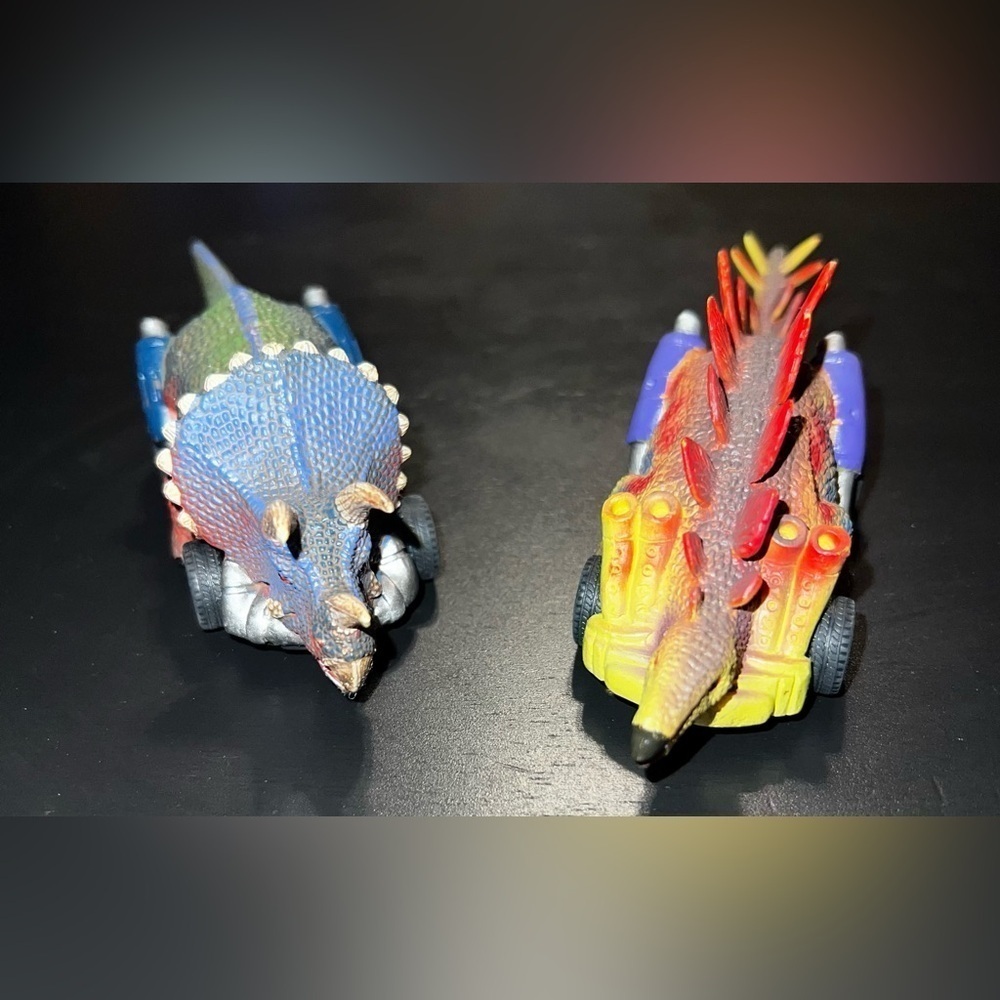 2 Dinosaur Pull Back Cars